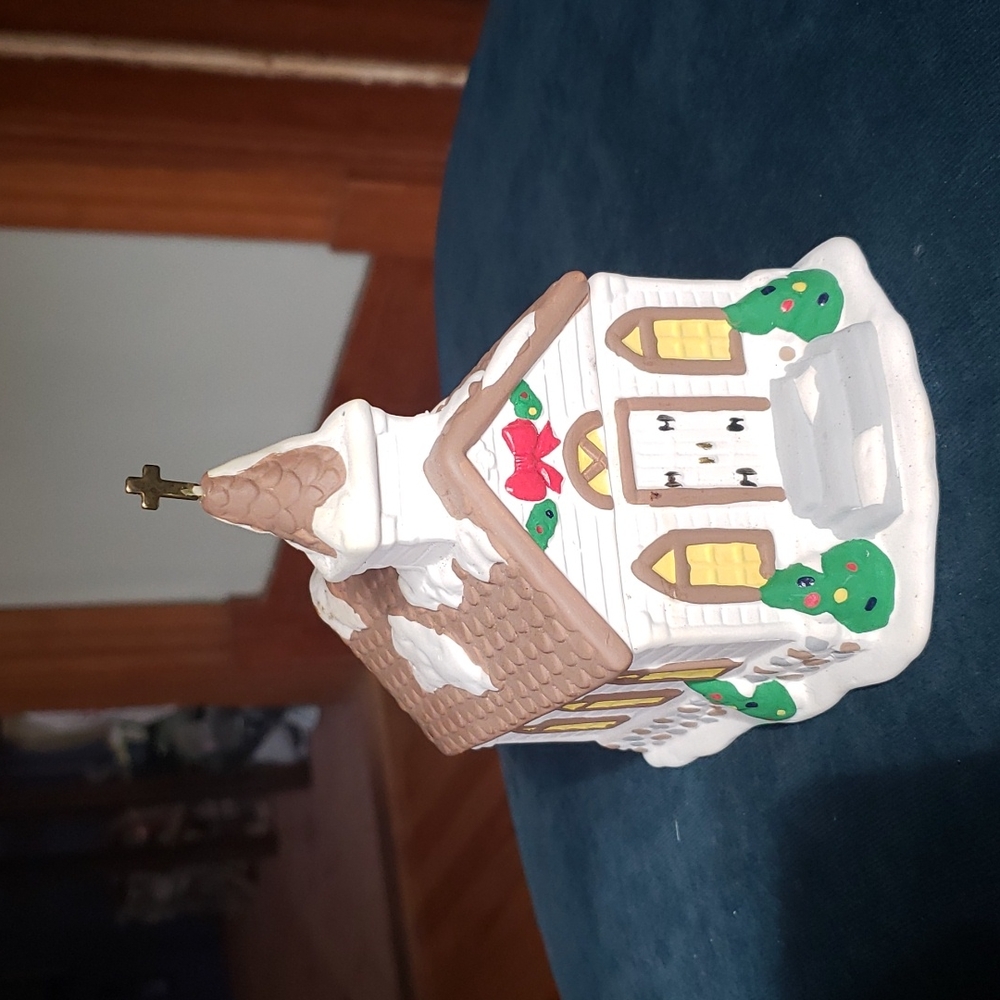 Vintage Ceramic snowy church Christmas 🎄